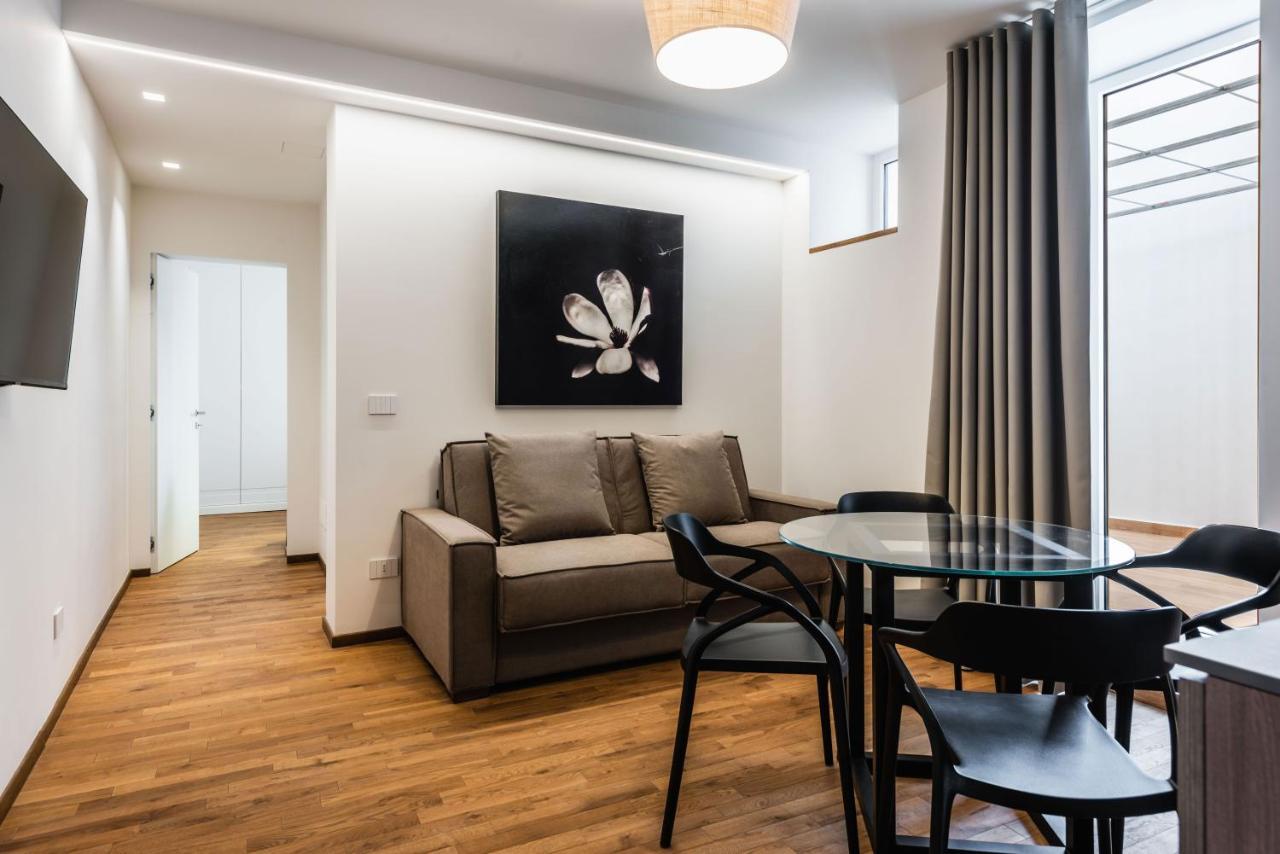 Ferrini Home - Firenze 70 Катания Экстерьер фото